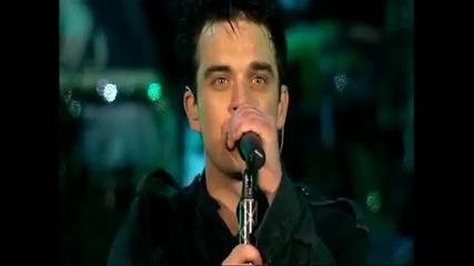 Robbie Williams - Feel - Live at Knebworth 