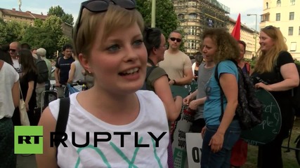 Germany: Thousands march in solidarity with Greek 'NO' voters