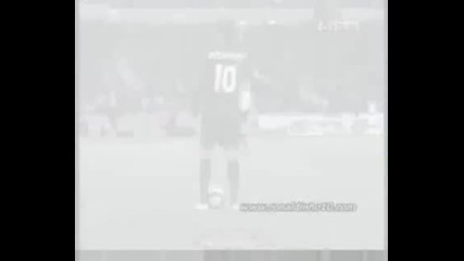 Кристиано Роналдо срещу Роналдиньо