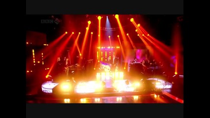 Robbie Williams - Feel - Live on Jonathan Ross 2009.11.06 