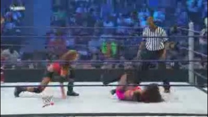 Smackdown 31/07/09 - Michelle Mccool & Layla vs. Melina & Eve Torres
