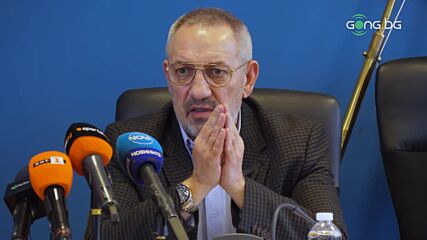 Служебният министър: Футболът е друга губерния