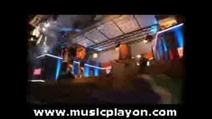 Knaan - Wavin Flag (rtl Wm 2010 Aachen) (live) (2010) (musicplayon.com)