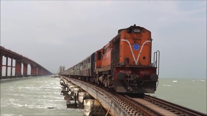 Екстремна жп линия - влак над морето !