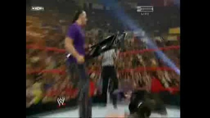 Royal Rumble...tъпанара Matt Удря Със Стол Jeff