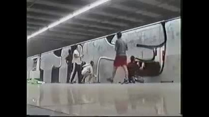 Graffiti - Tnt Tst Metro Madrid 
