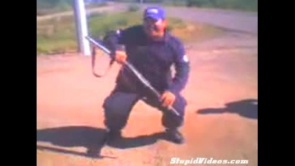 Полицай в акция 