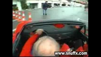 Шофьор Губи Контрол Над Ferrari