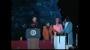 Обама запали светлините на голямото коледно дърво пред Белия дом