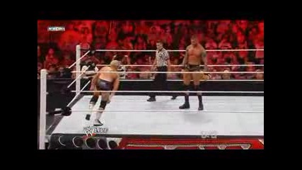 Randy Orton - Gutwrench elevated neckbreaker