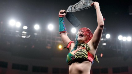 Asuka wins the NXT Women's Championship
