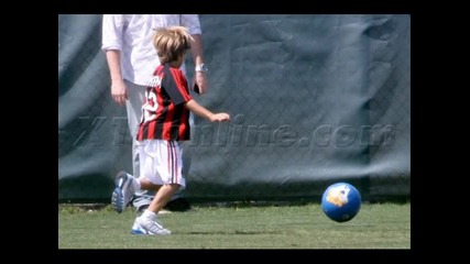 brooklyn romeo and cruz beckham