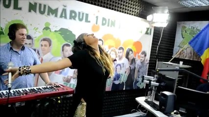Antonia прави кавъри - Moment de improvizatie - Radio Zu