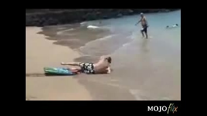 Дете се удря главата 100 смях 