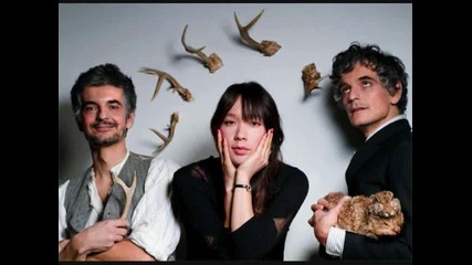 Blonde Redhead - For The Damaged Live At The Bottom Of The Hill 2000 