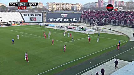 Знаме провокирало агресията на феновете на ЦСКА
