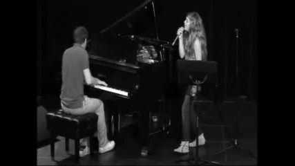Caroline Costa - When I look at you 