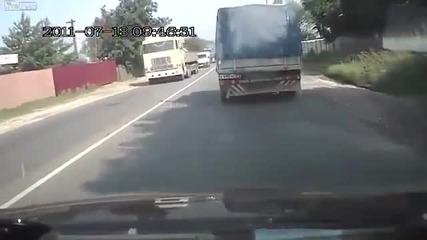 Камион остава без гуми в движение