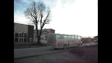 някой от наточените автобуси в Търговище - видео 