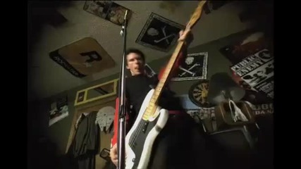 Sum 41 - Motivation (official Video)