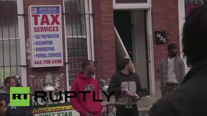 САЩ: Плячкосани магазини и запалени коли по време на бунтовете в Балтимор