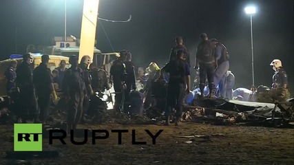 Egypt: EMERCOM officials remove bodies from flight 7K9268 wreckage