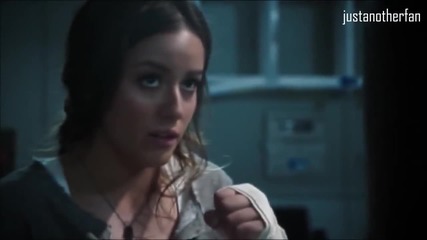 Яката двойка герои Скай и Уорд от сериала Агентите на Щ. И. Т. (2013-2014)