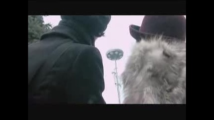 Лудата репортерка - Нло