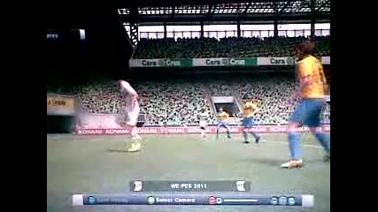 Pes 2011 готина странична ножица