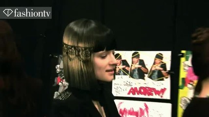 Fashiontv Betsey Johnson Backstage Nyfw Fall 2011 ft First Face Model Leila Jay 