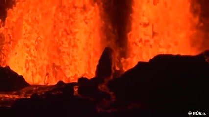 Страхотни кадри от изригването на вулкана Бардарбунга в Исландия