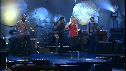 Kelly Clarkson Behind These Hazel Eyes Live