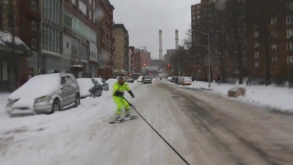 Този пич разбива - Ето това е да караш сноуборд в Ню Йорк