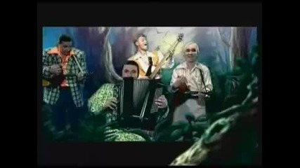 Лена и група Белый день с песента Ай - Яй - Яй 