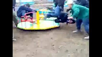 Луди Руснаци на въртележка