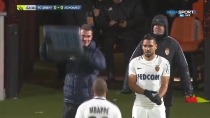 Монако се измъчи с последния, но би и излезе на върха