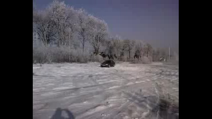 Bmw 318 is Snow Drift