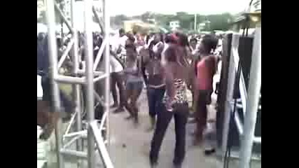 Jamaican pretty girl in dance ! 