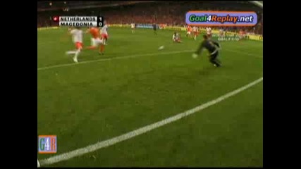 Netherlands - F.y.r. Macedonia 1 - 0 (4 - 0,  1 4 2009).flv
