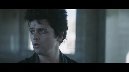 Превод •2016• Green Day - Still Breathing ( Official Music Video )