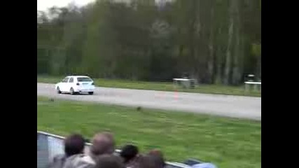 Toyota Supra срещу vw Golf Turbo 4x4 