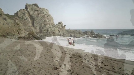 One Direction - What Makes You Beautiful { +720p }