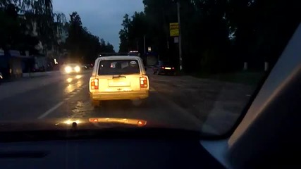 Crazy smoking Vaz 2104 