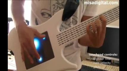 чудо на техниката - електронна китара с пръстови сензори 