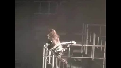 Miley Cyrus - Good And Broken (live)