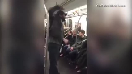 Звезда от „живите мъртви” изтрещя в метрото
