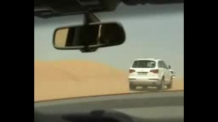 Ауди Q7 В Dubai Desert