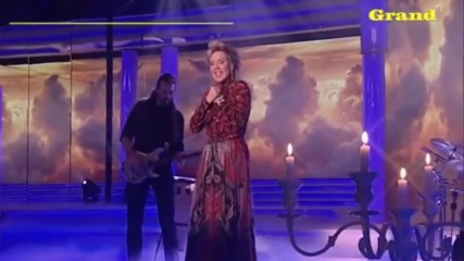 Lepa Brena - Evo zima ce Grand Narodna Tv 2014 - Превод