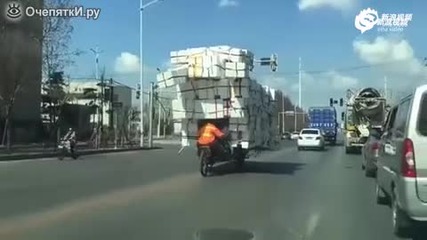 Китайски доставчик на бързи пратки с извън габаритен товар