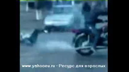 Глупак се в Терасата 